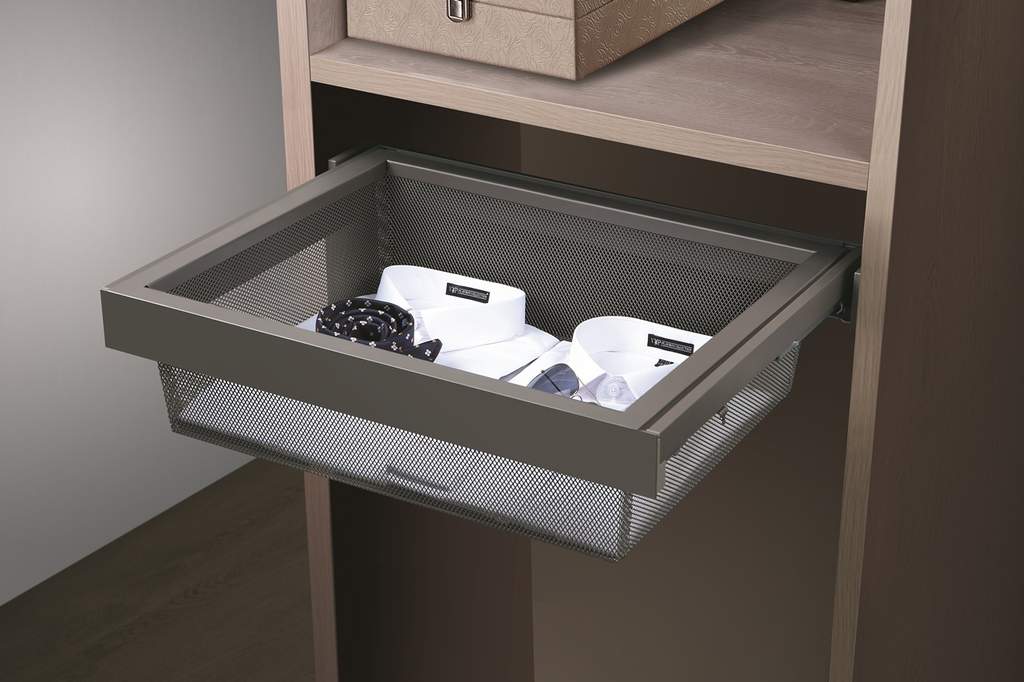 FIRMAX Выдвижная корзина в базу 700 мм, мелкая сетка, 664х420х140 (ШхГхВ), серый (attach2 49218)